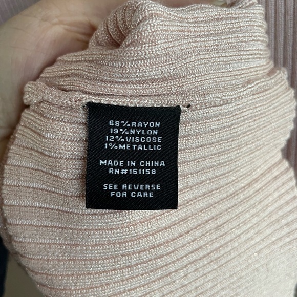 NWT 525 America Metallic Rib Puff Sleeve Sweater in Chalky Pink Size Large - Picture 11 of 13